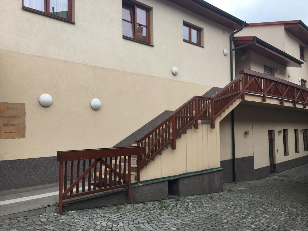 Hotel Kounicky Dvur Dolní Kounice Exterior foto