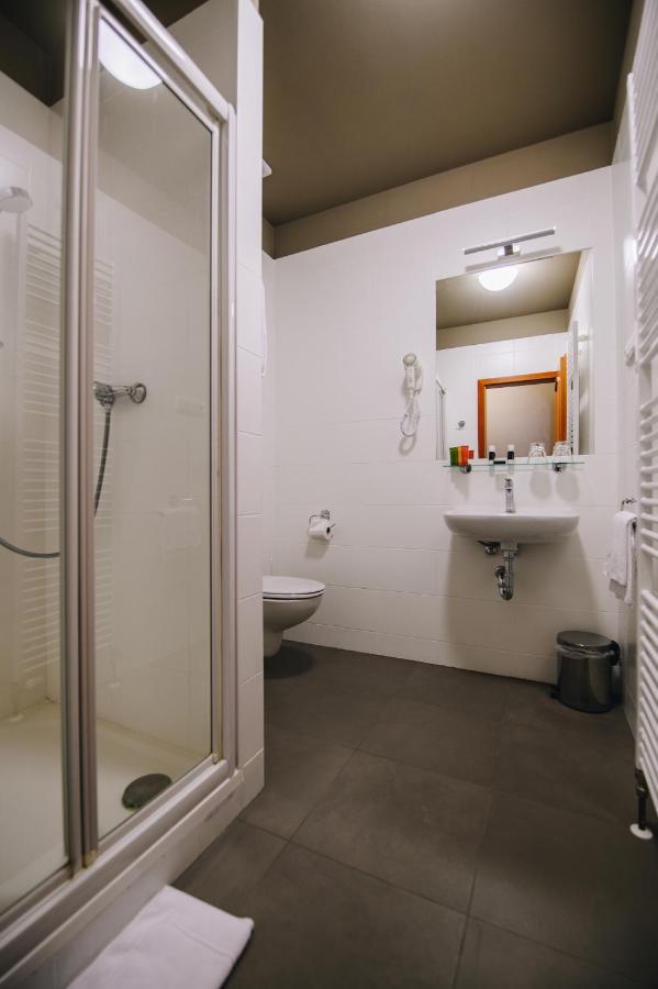 Hotel Kounicky Dvur Dolní Kounice Exterior foto